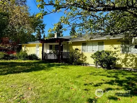 608 S 304th St, Federal Way, WA 98003