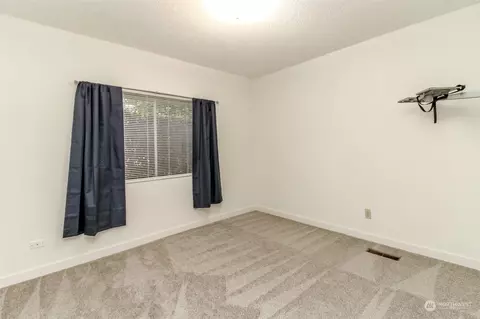665 Myrtine St, Enumclaw, WA 98022 photo 16