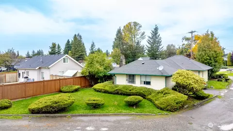 665 Myrtine St, Enumclaw, WA 98022 photo 2