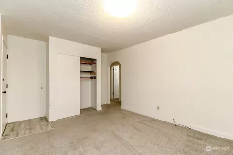 665 Myrtine St, Enumclaw, WA 98022 photo 4