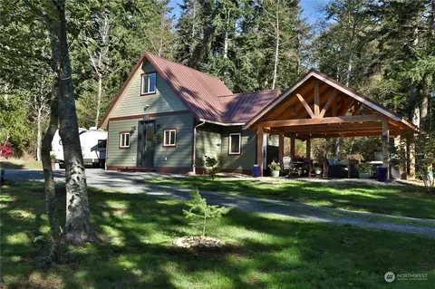 607 Ellwood Dr, Coupeville, WA 98239