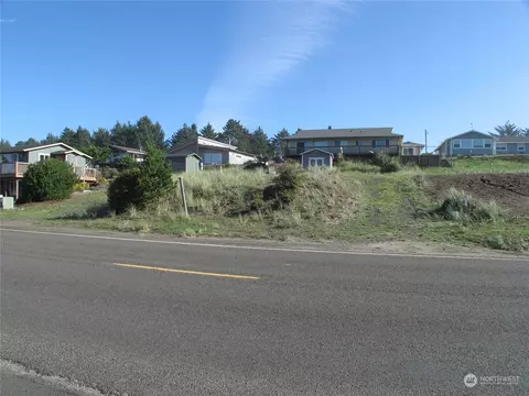 32200 I St, Ocean Park, WA 98640