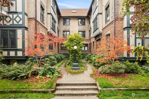 409 16th Ave E #18, Seattle, WA 98112 photo 3