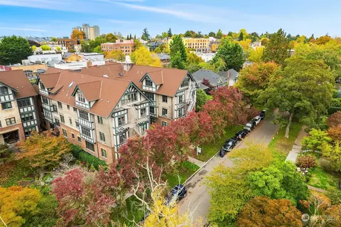 409 16th Ave E #18, Seattle, WA 98112 photo 2