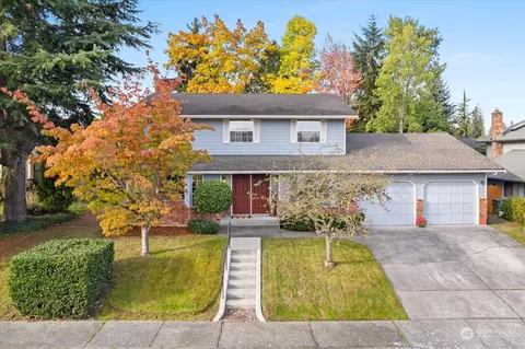 8910 10th Dr SE, Everett, WA 98208