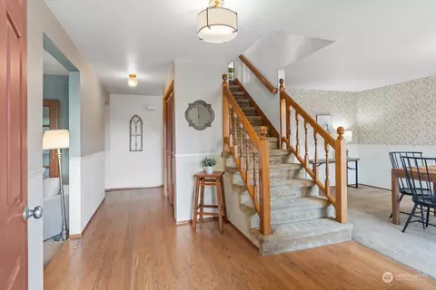 8910 10th Dr SE, Everett, WA 98208 photo 4