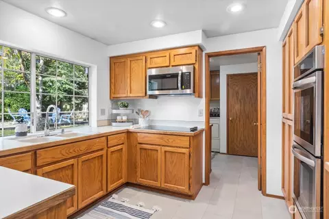8910 10th Dr SE, Everett, WA 98208 photo 12