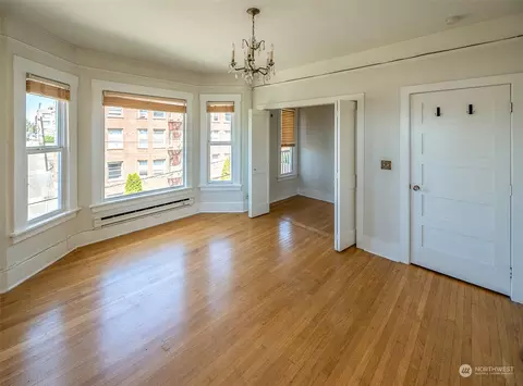 317 E Thomas St, Seattle, WA 98102 photo 5
