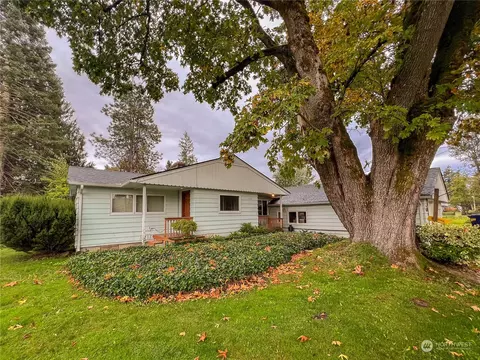 101 Garfield St, Nooksack, WA 98276