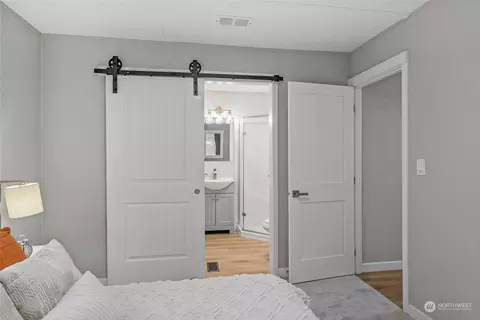 18910 128th Pl NE, Bothell, WA 98011 photo 17
