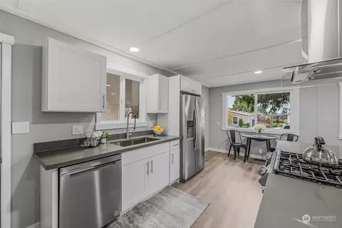 18910 128th Pl NE, Bothell, WA 98011 photo 4