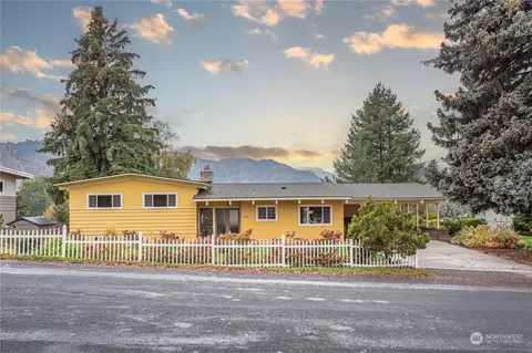 412 S Division St, Cashmere, WA 98815