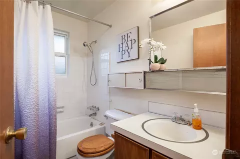 1347 E Maple St, Kent, WA 98030 photo 15