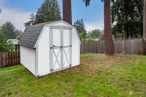 1347 E Maple St, Kent, WA 98030 photo 19
