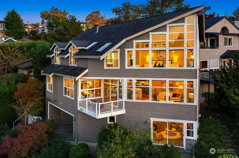 1702 Bradner Pl S, Seattle, WA 98144