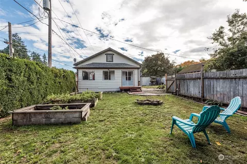 413 S Albert St, Port Angeles, WA 98362