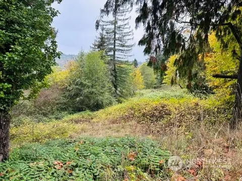 2 W Sherman Heights Rd, Bremerton, WA 98312