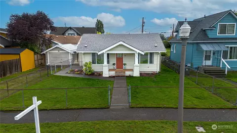 3709 S D St, Tacoma, WA 98418