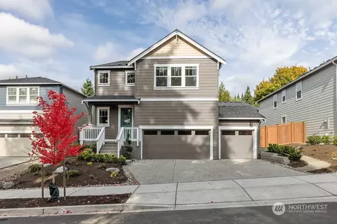 7440 NE 203rd St #2, Kenmore, WA 98028