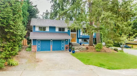 8903 NE 144th Pl, Kirkland, WA 98034