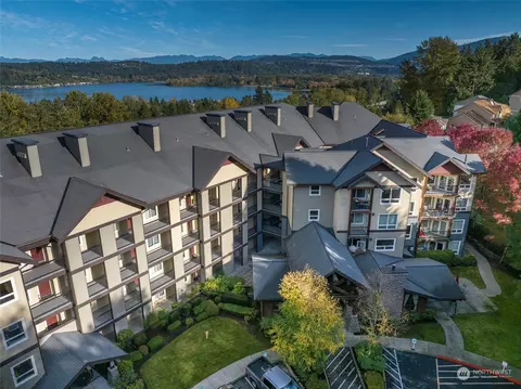 18707 SE Newport Way #411, Issaquah, WA 98027