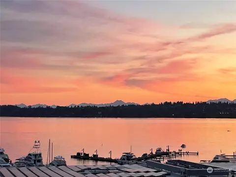 108 2 Ave S #301, Kirkland, WA 98033
