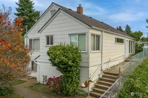 10246 11th Ave SW, Seattle, WA 98146