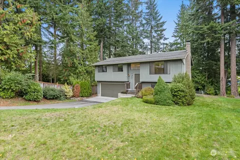 7023 Lower Ridge Rd, Everett, WA 98203 photo 2