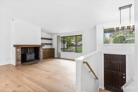 7023 Lower Ridge Rd, Everett, WA 98203 photo 6