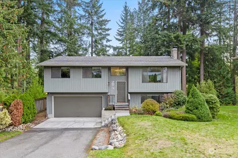 7023 Lower Ridge Rd, Everett, WA 98203