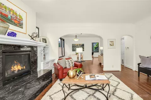 2308 11th Ave E, Seattle, WA 98102 photo 8