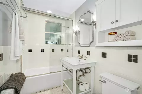 2308 11th Ave E, Seattle, WA 98102 photo 19