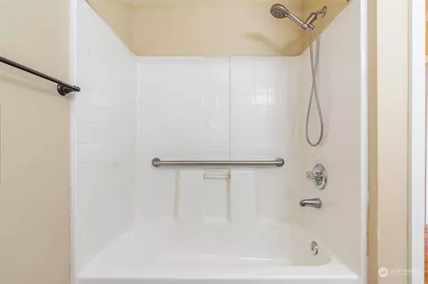 2009 196th St SE #E103, Bothell, WA 98012 photo 15