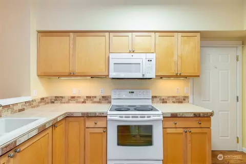 2009 196th St SE #E103, Bothell, WA 98012 photo 6