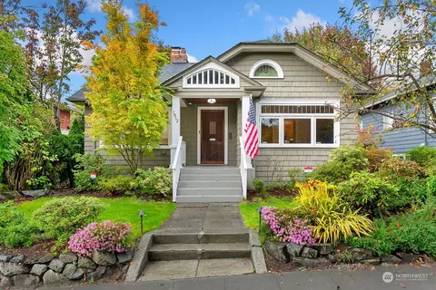 1612 N 53rd St, Seattle, WA 98103