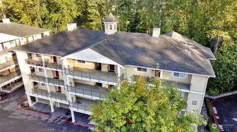 1800 NE 40th St #D302, Renton, WA 98056