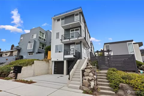 758 N 72nd St #B, Seattle, WA 98103