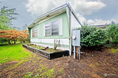 17844 Irwin St SW, Rochester, WA 98579