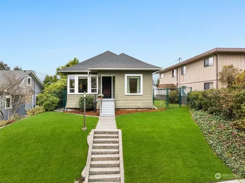 3425 Grand Ave, Everett, WA 98201