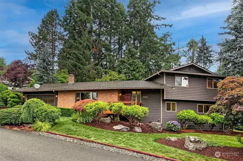 13922 Manor Way, Lynnwood, WA 98087