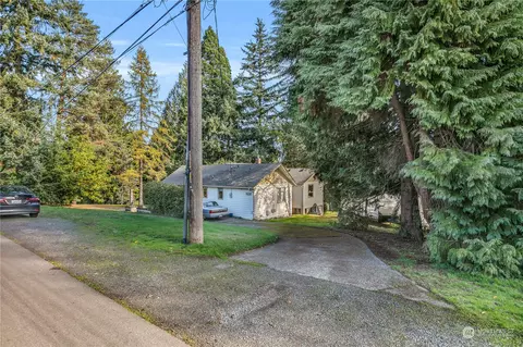 12414 2nd Ave S, Burien, WA 98168