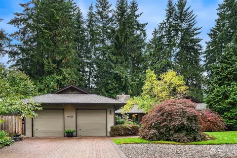 14425 NE 12th Pl, Bellevue, WA 98007