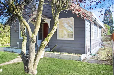 708 D St SE, Auburn, WA 98002