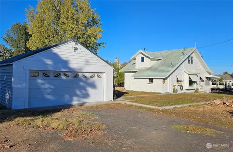 205 N 6th St, Almira, WA 99103