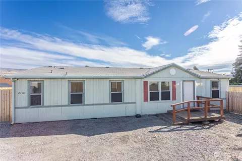 2101 Columbia View Cir, Wenatchee, WA 98801
