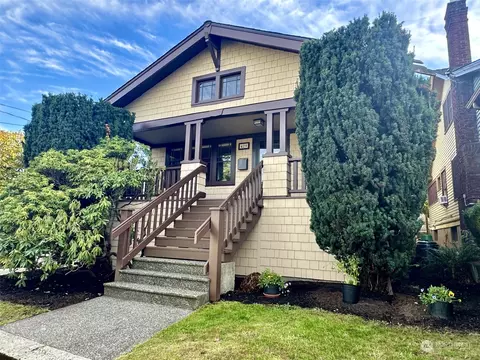 429 N 61st St, Seattle, WA 98103
