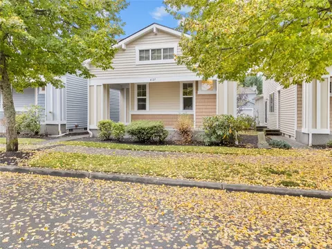 4127 Mckinley St NE, Lacey, WA 98516