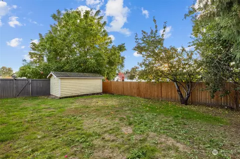 14725 75th Street Ct E, Sumner, WA 98390 photo 38