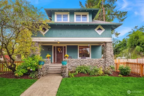 32165 Entwistle St, Carnation, WA 98014