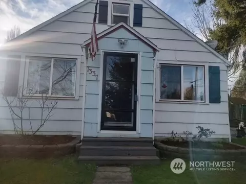 1337 Elizabeth Ave, Bremerton, WA 98337